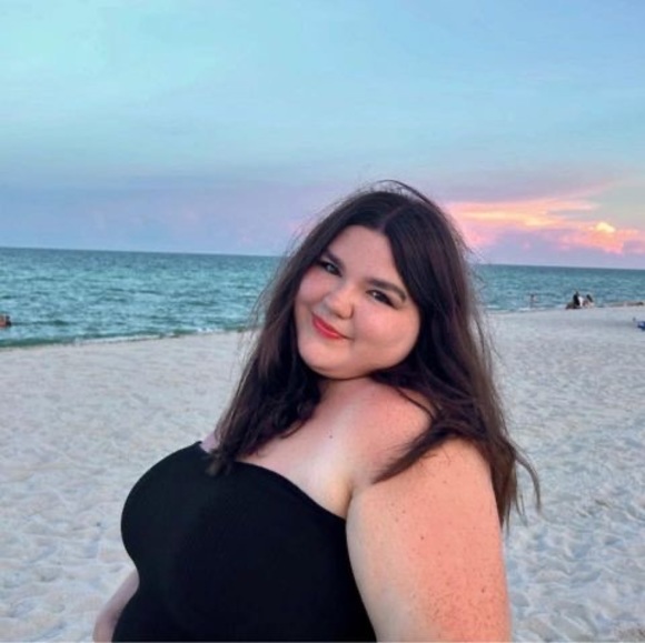 Meet your Posher, Janelle - Picture 1 of 1